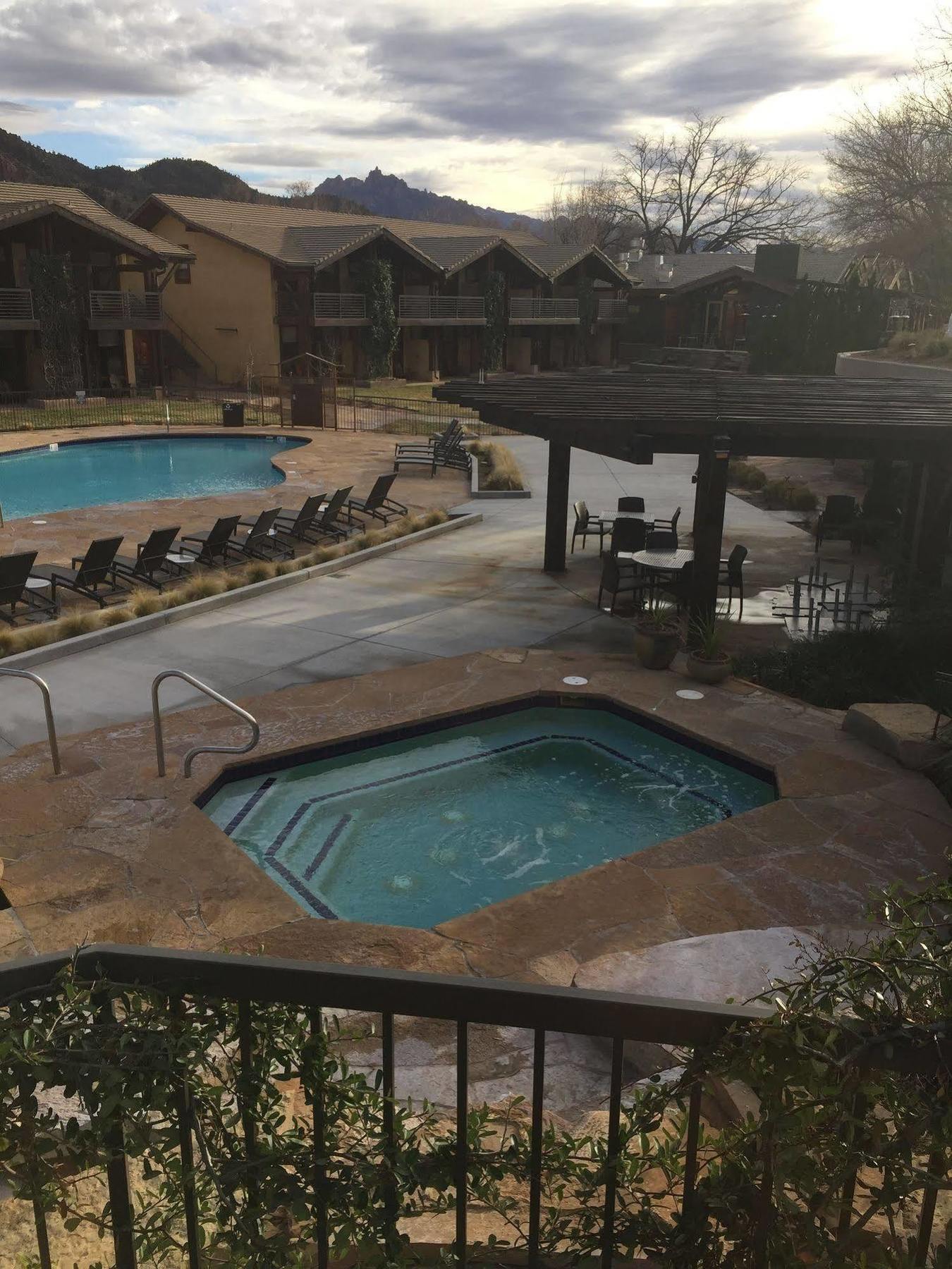 Desert Pearl Inn Springdale Exterior photo